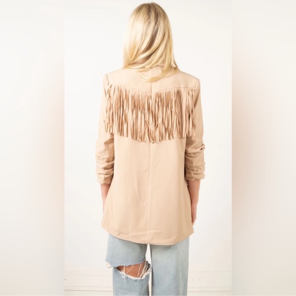 Animari Chloe Fringe Boyfriend Blazer in Irish Cream - Picture 3 of 5